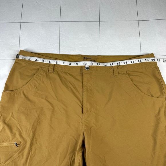 Marmot Shorts Mens 40 Tan Brown Zip Cargo Pocket Hiking Outdoor Trail Trek Walk - Picture 6 of 11